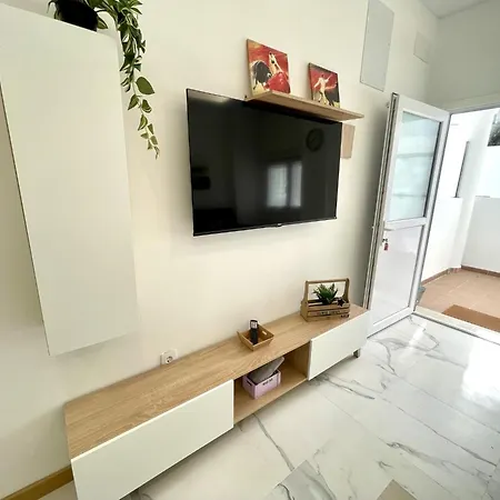 2 Island Village With Wi Fi And Pool Апартаменти